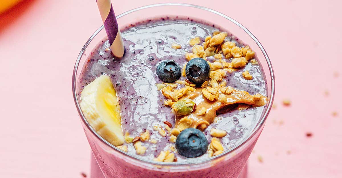 Energizing Blueberry Banana Smoothie: Easy & Customizable